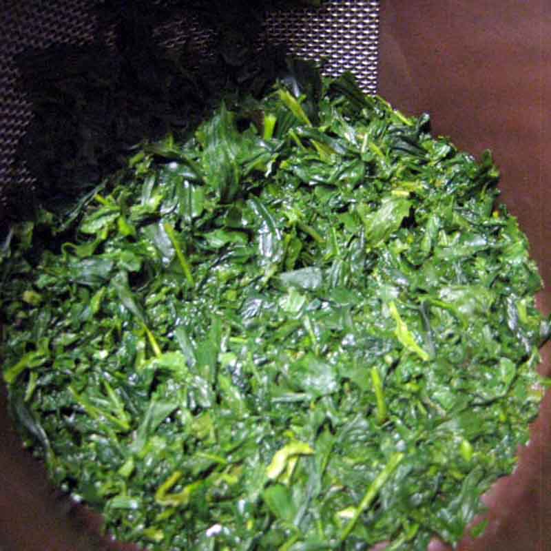 gyokuro yame white label leaves. Leaves green tea at its best
